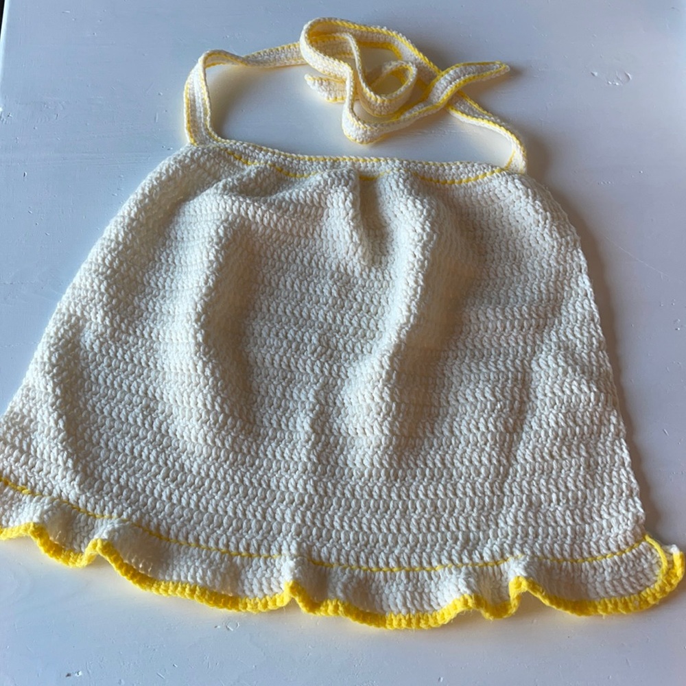 VINTAGE Hand knit crochet half apron ruffle hem